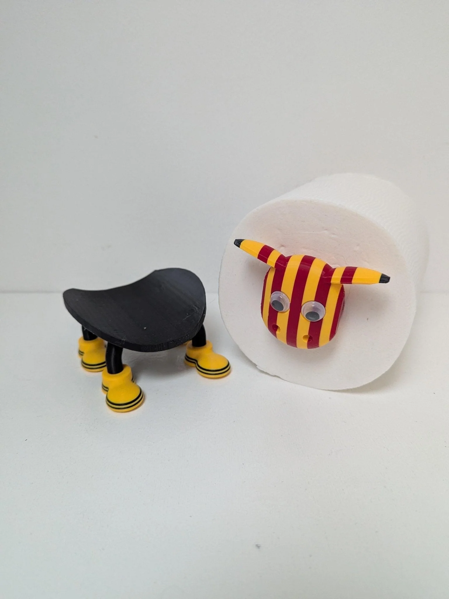 Bradford City football club  toilet roll holder - - Image 14