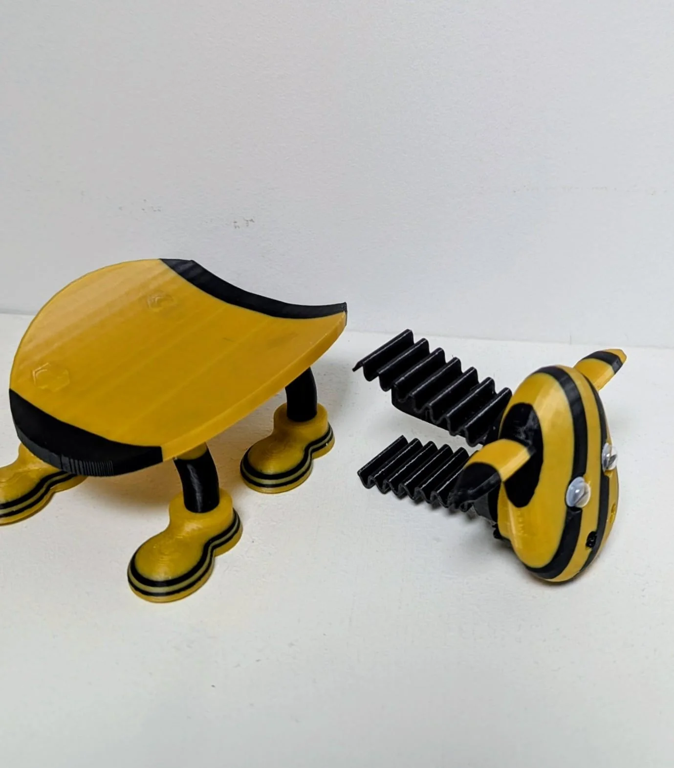 Castleford Tigers Super Sheep Toilet Roll Holder . Rugby fans gift. - Image 3