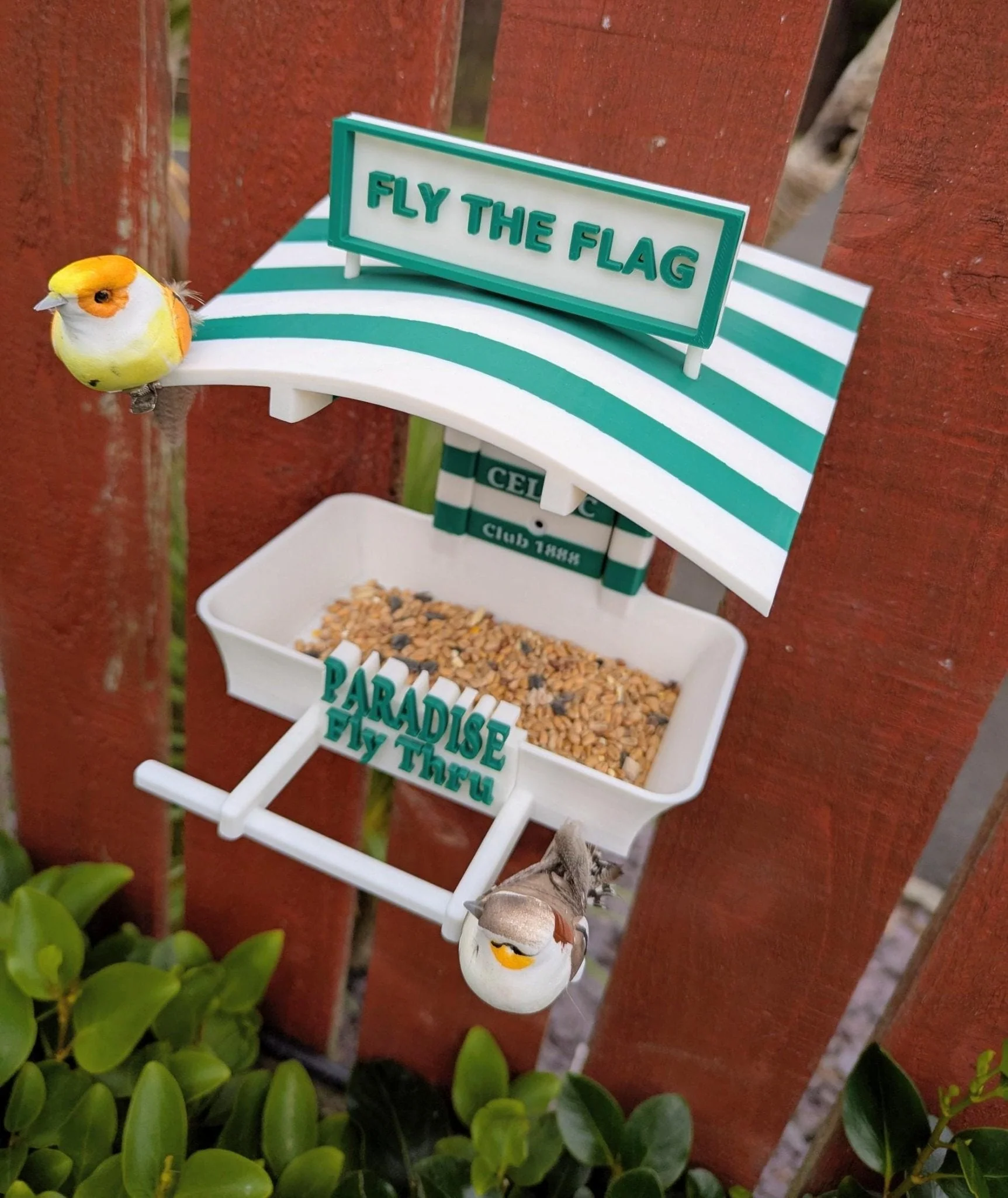 Celtic Garden Bird Feeding Station - Glasgow Garden Decor and Wild Bird Food Feeder - Fly the flag in paradise Novelty Gift for bhoys Fans - Image 5