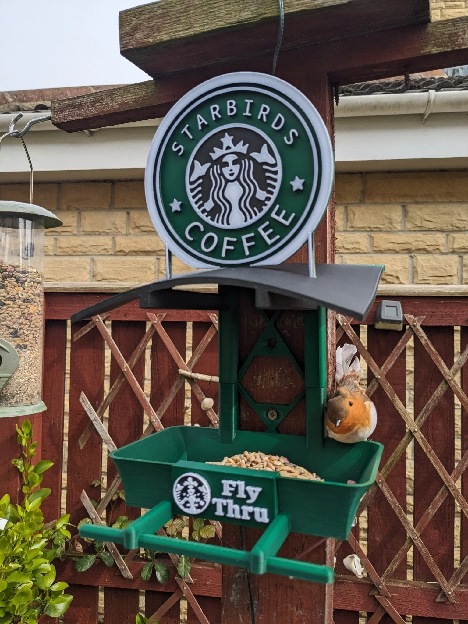 Celtic Garden Bird Feeding Station - Glasgow Garden Decor and Wild Bird Food Feeder - Fly the flag in paradise Novelty Gift for bhoys Fans - Image 6