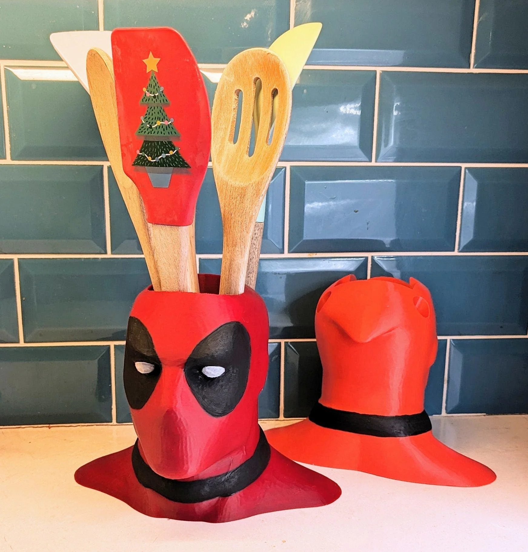 Deadpool universal kitchen utensil holder Large size hand made and painted - Image 4