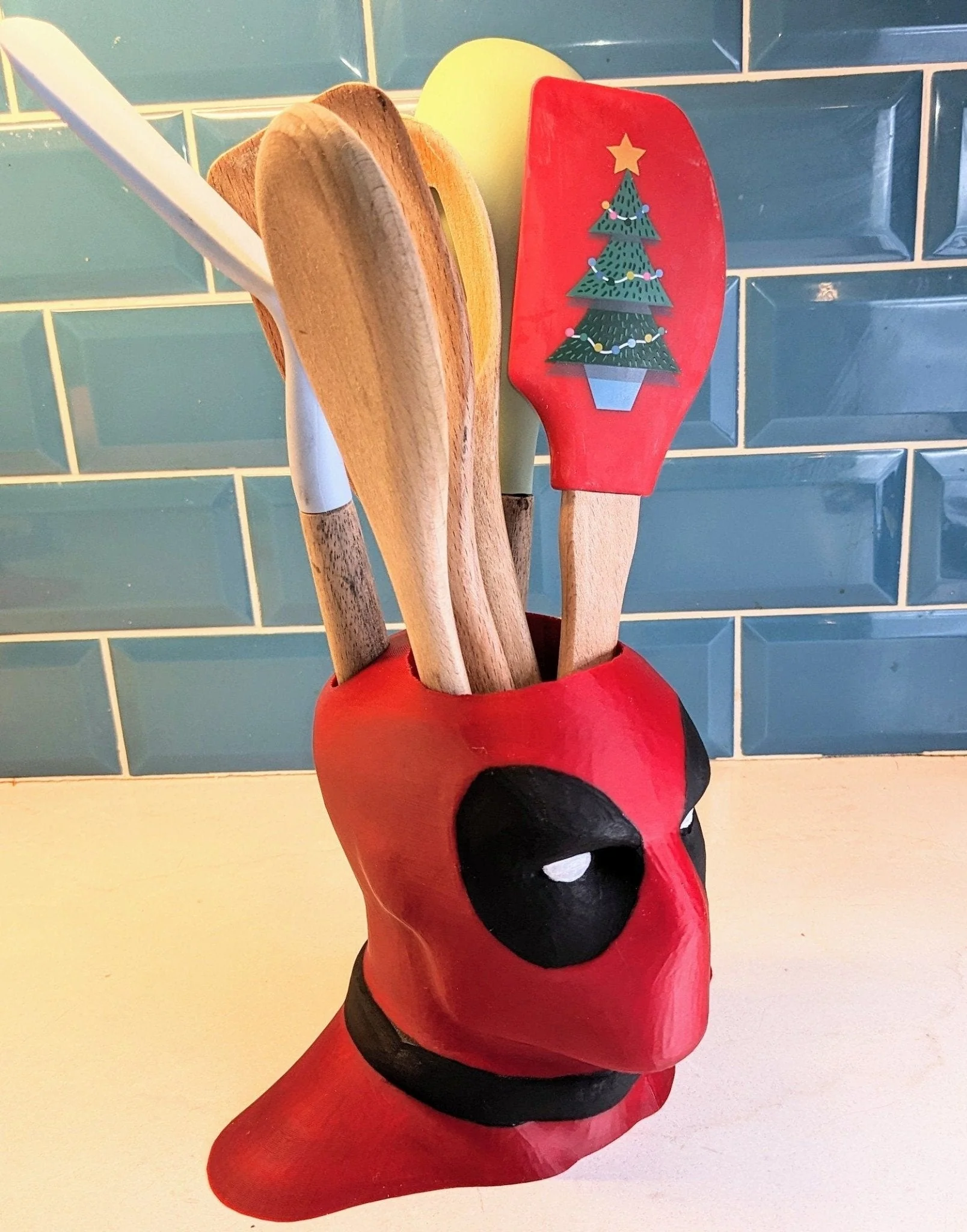 Deadpool universal kitchen utensil holder Large size hand made and painted - Image 5