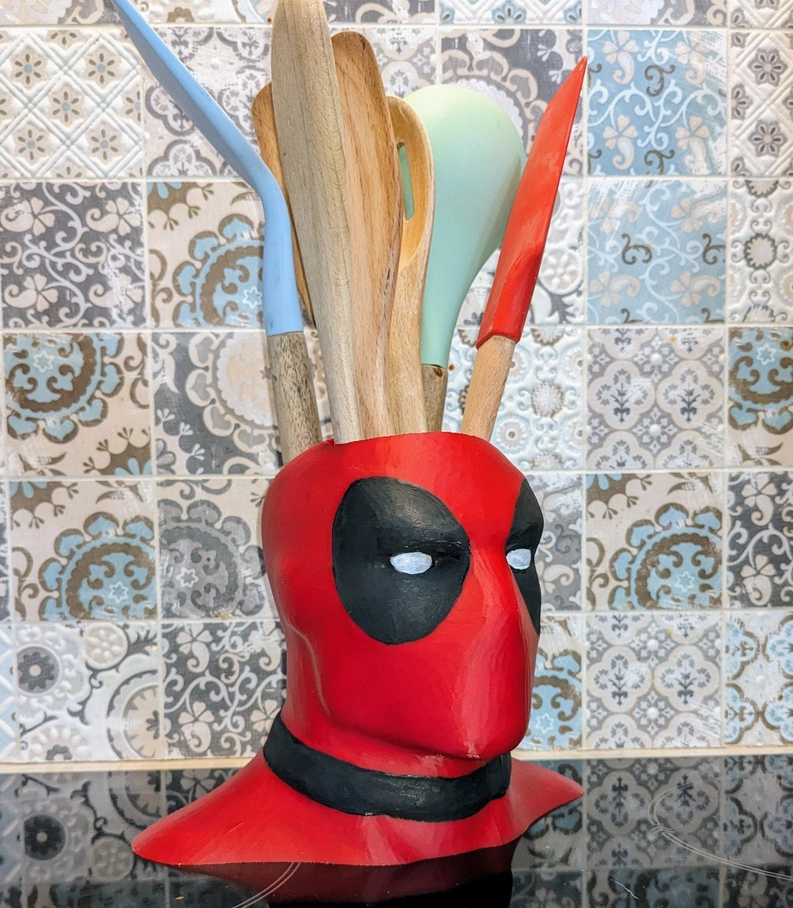 Deadpool universal kitchen utensil holder Large size hand made and painted - Image 9