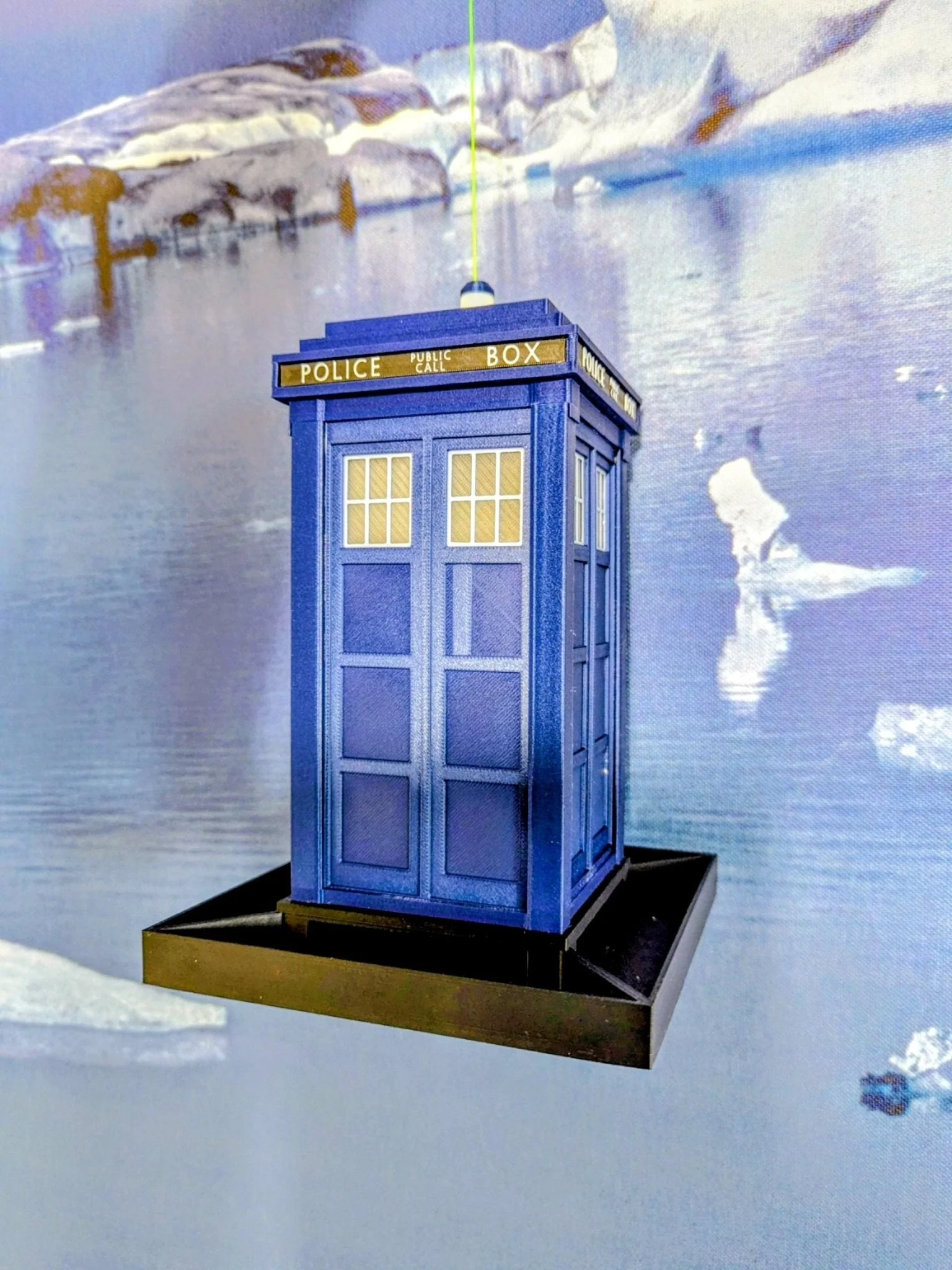 Doctor Who TARDIS Bird Seed Feeder, Handmade 3D Printed Bird Table, Police telephone box in Royal Blue or Navy , Whovian Gift Idea