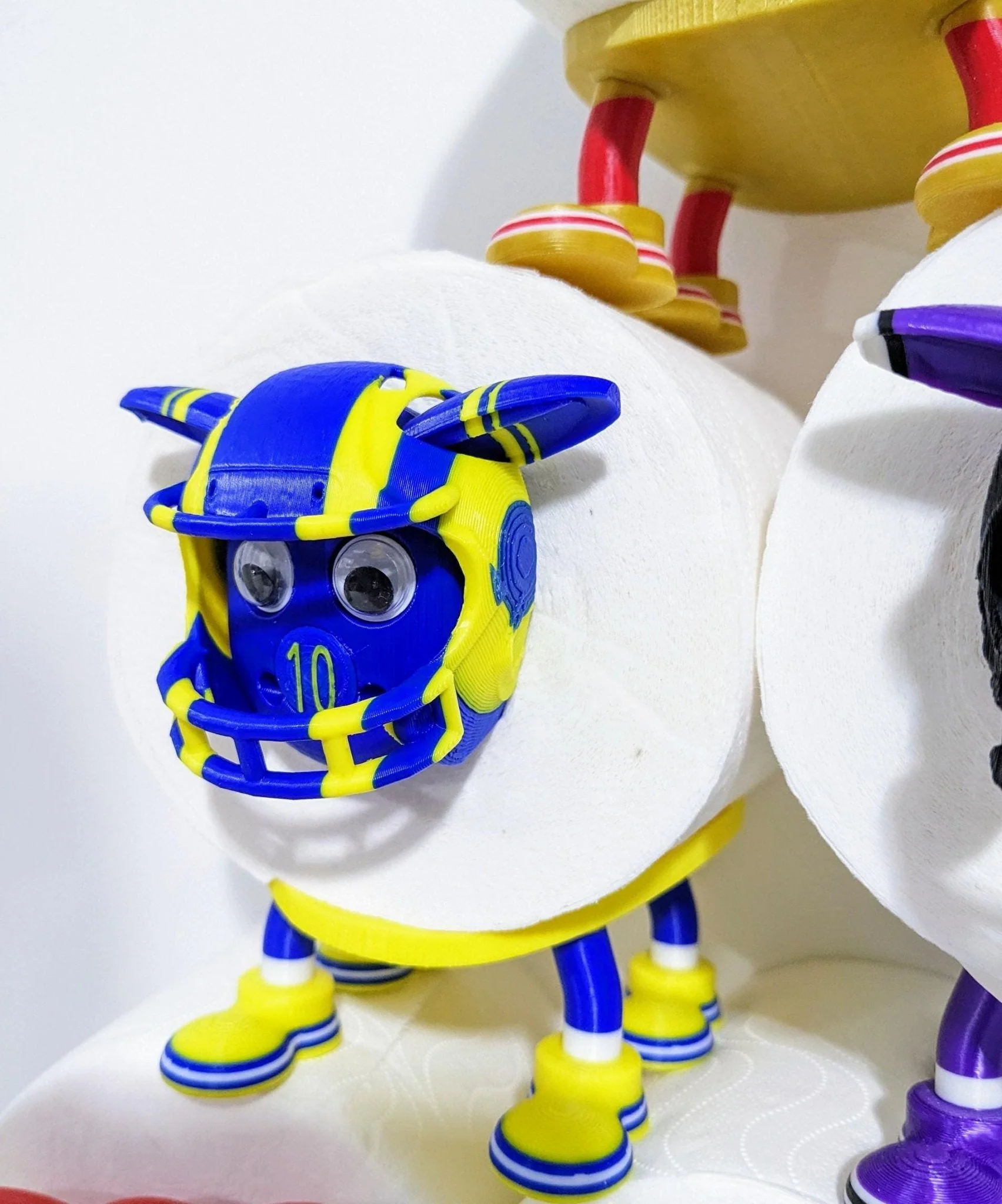 LA Rams American football sheep spare toilet roll holder, NFL Gift - Image 8