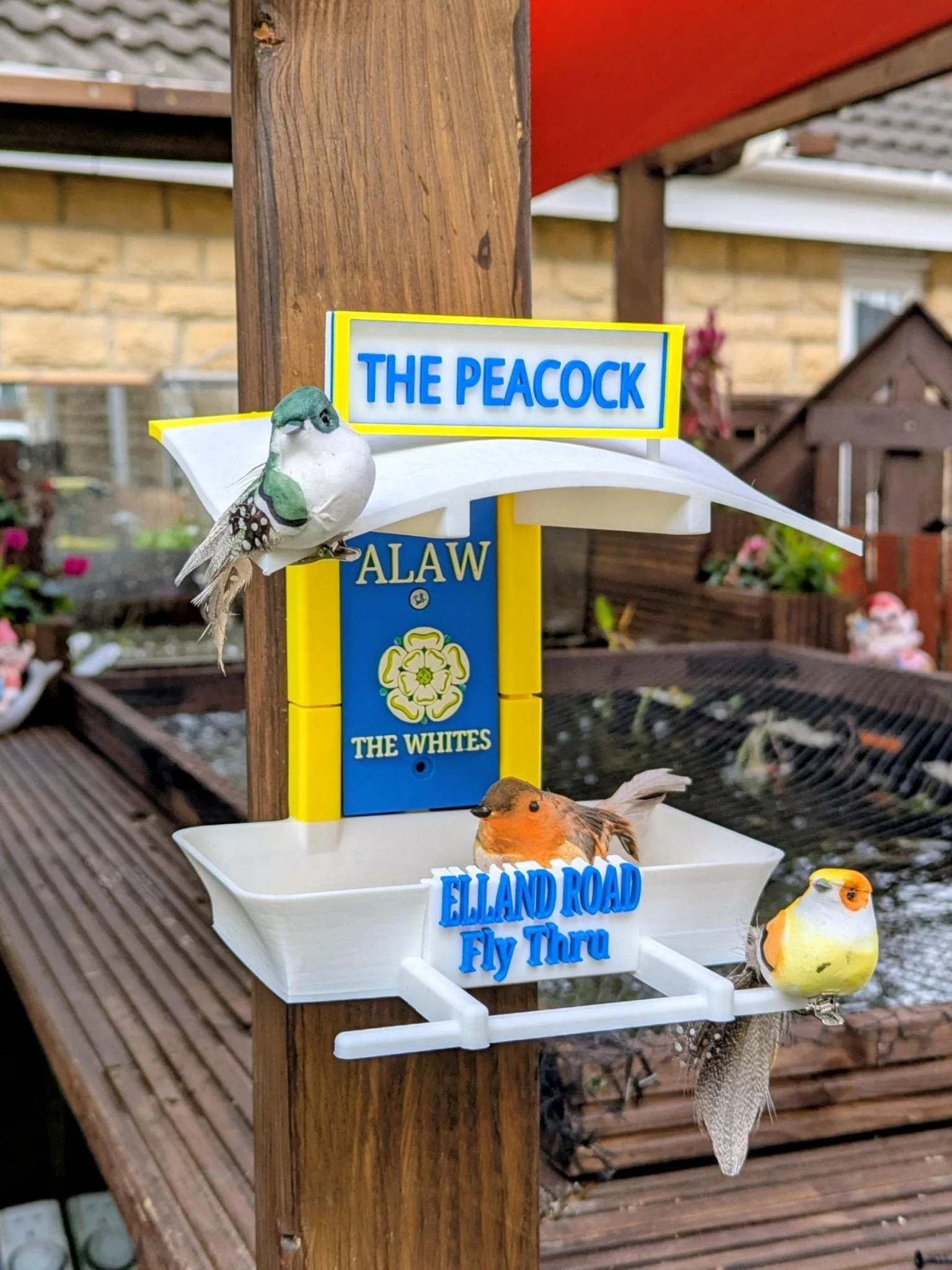 Leeds United Bird Feeding Station -  The whites football themed Garden Decor - Wild Bird Food Feeder - Gift for yorkshire football fan - Image 2