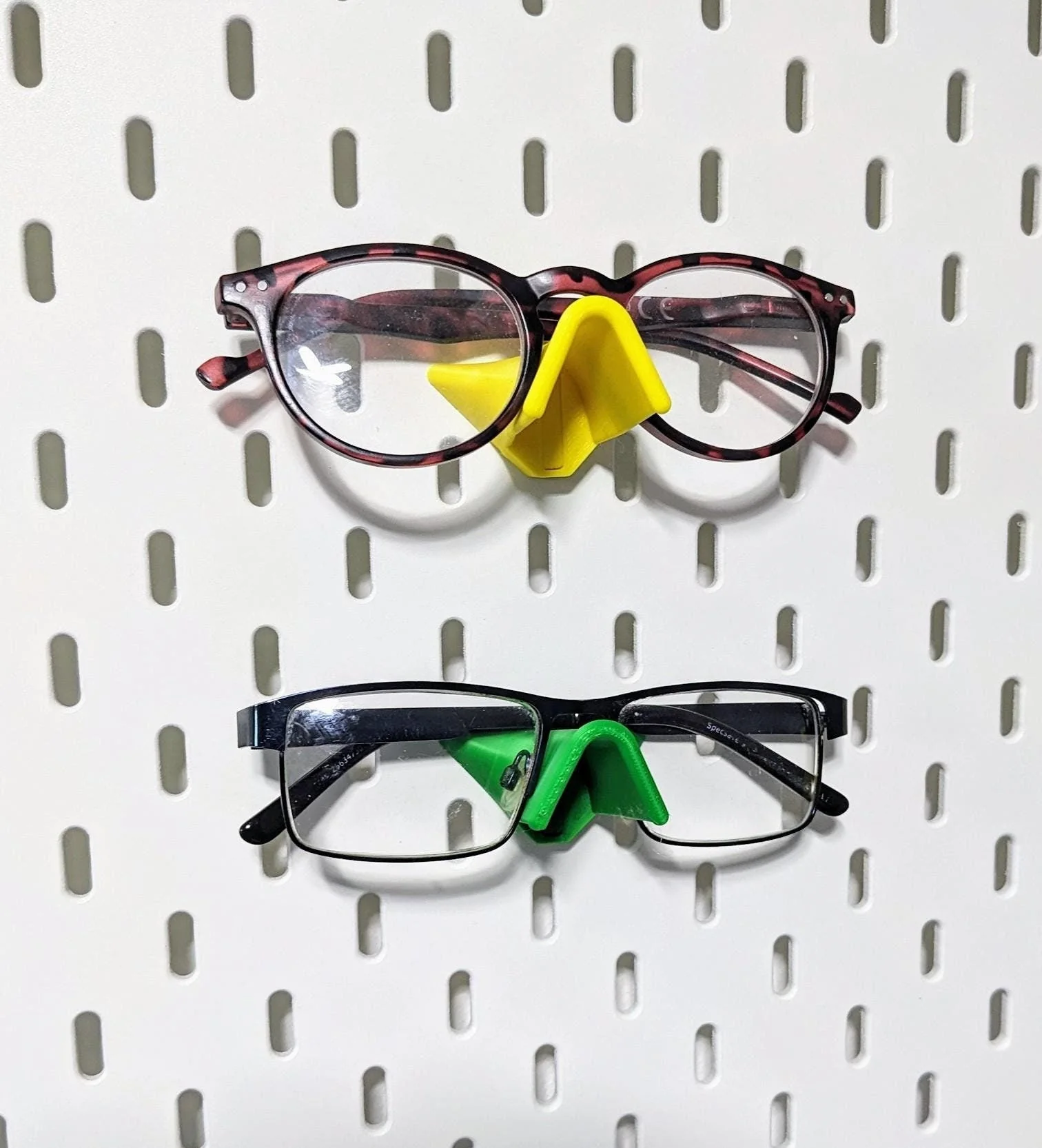 Pack of 2 Ikea Skadis compatible glasses peg board holder. fit all sizes