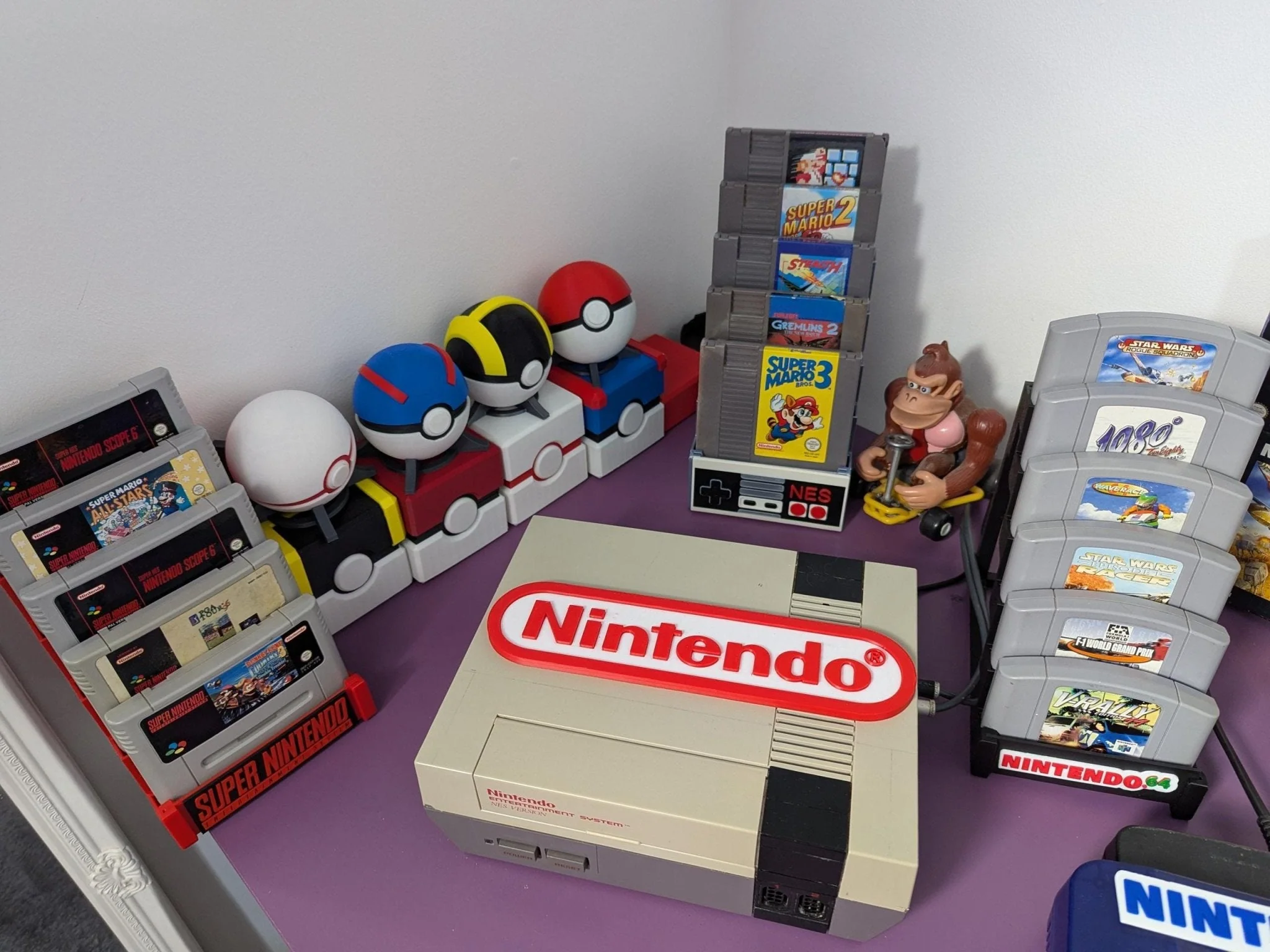 Pokeball Nintendo Game Boy Cartridge Holder , Holds 6 Games - Image 7