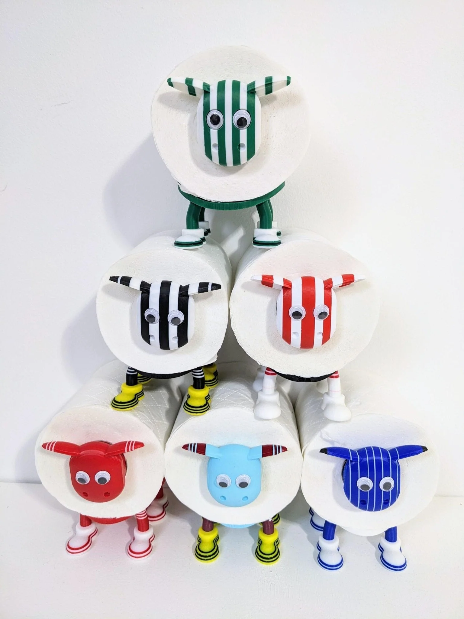 Premier sheep Blyth Spartans Toilet Roll Holder – Football fans gift