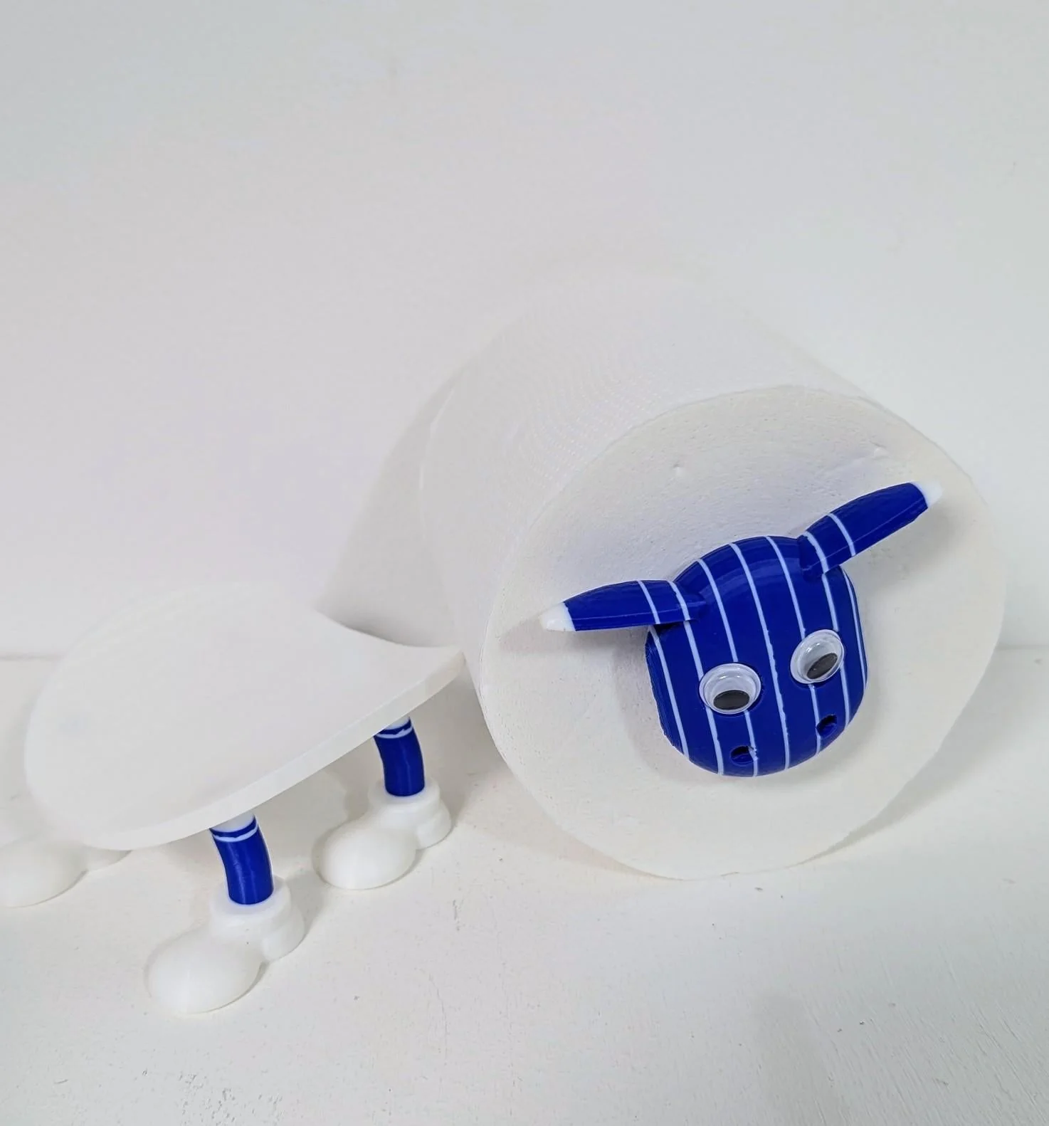 Premiersheep Bluebirds Edition – Cardiff City FC 2025/26 Toilet Roll Holder – Universal Fit – Custom Boots - Image 8