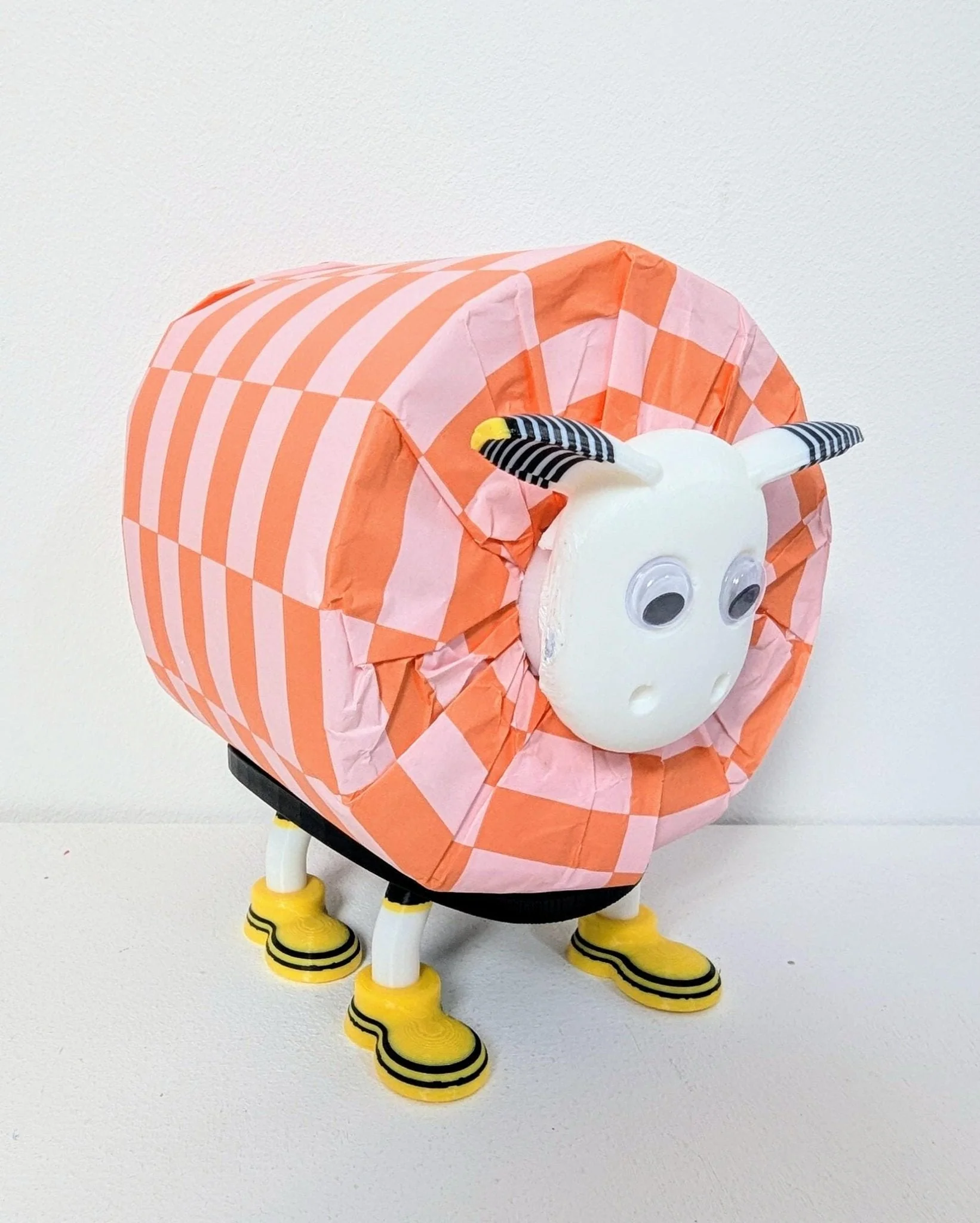 Premiersheep Derby County Toilet Roll Holder – Football Fan Gift - Image 2