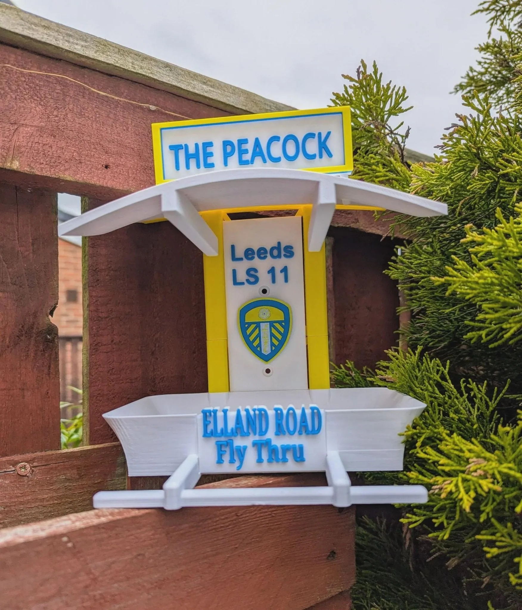 Premiersheep Leeds United Toilet Roll Holder β New 2025/26 Football Fan Gift β Universal Fit β Custom Boots - Image 10