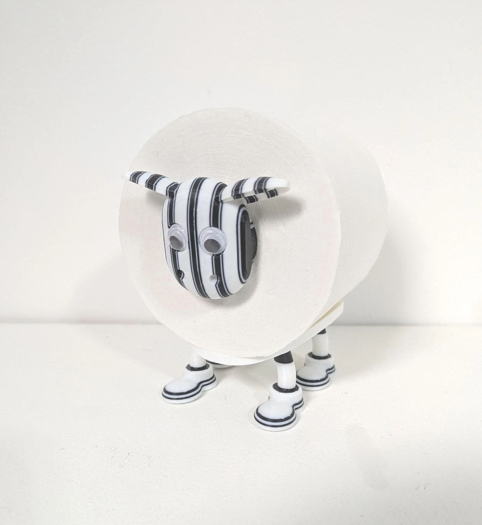 Premiersheep St Mirren Toilet Roll Holder – New 2025/26 Football Fan Gift – Universal Fit – Custom Boots