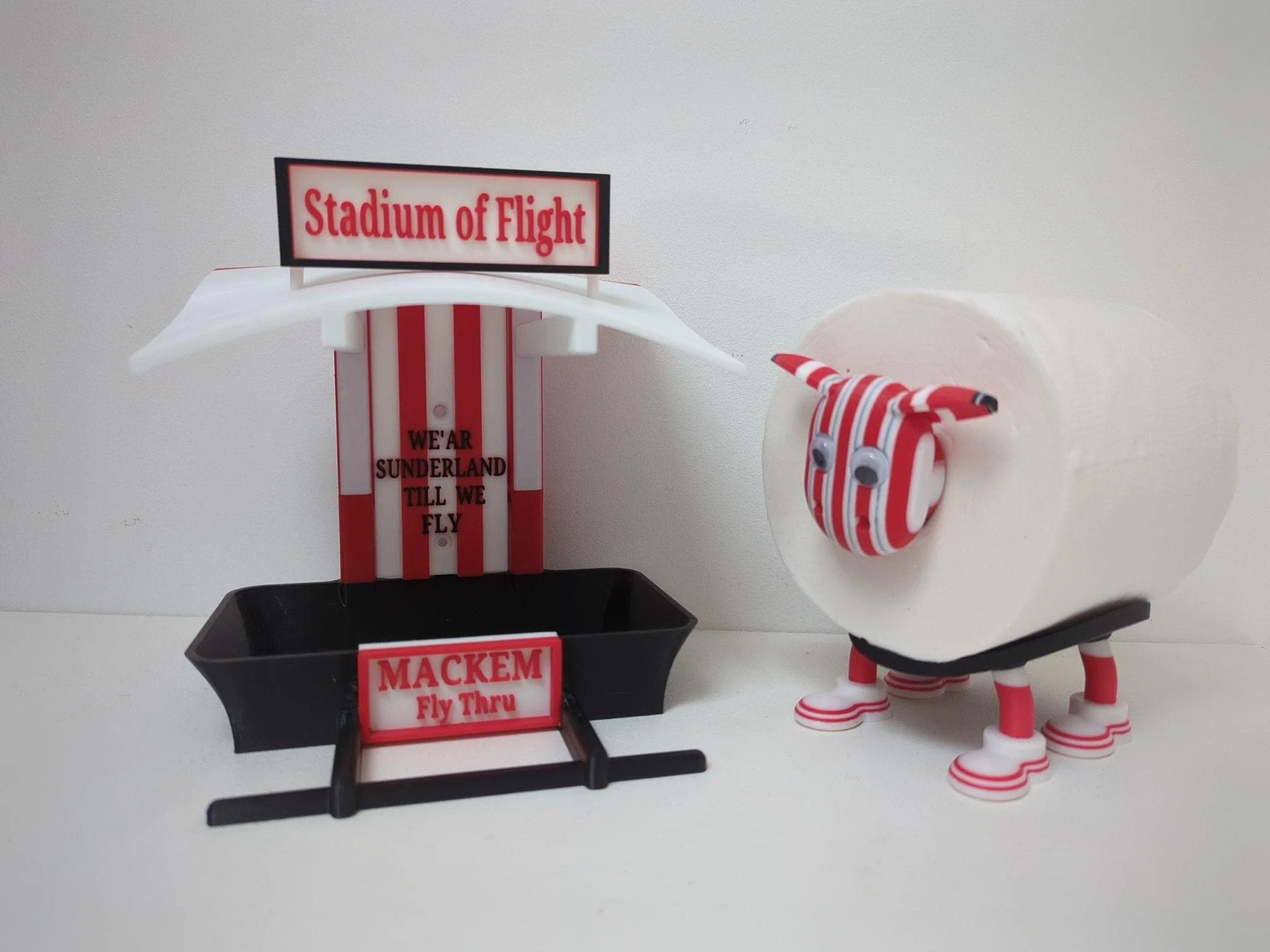 Sunderland supporters Bird Feeder: Stadium of flight Fly Thru Design - Garden Gift for a football mad Mackem - Image 5