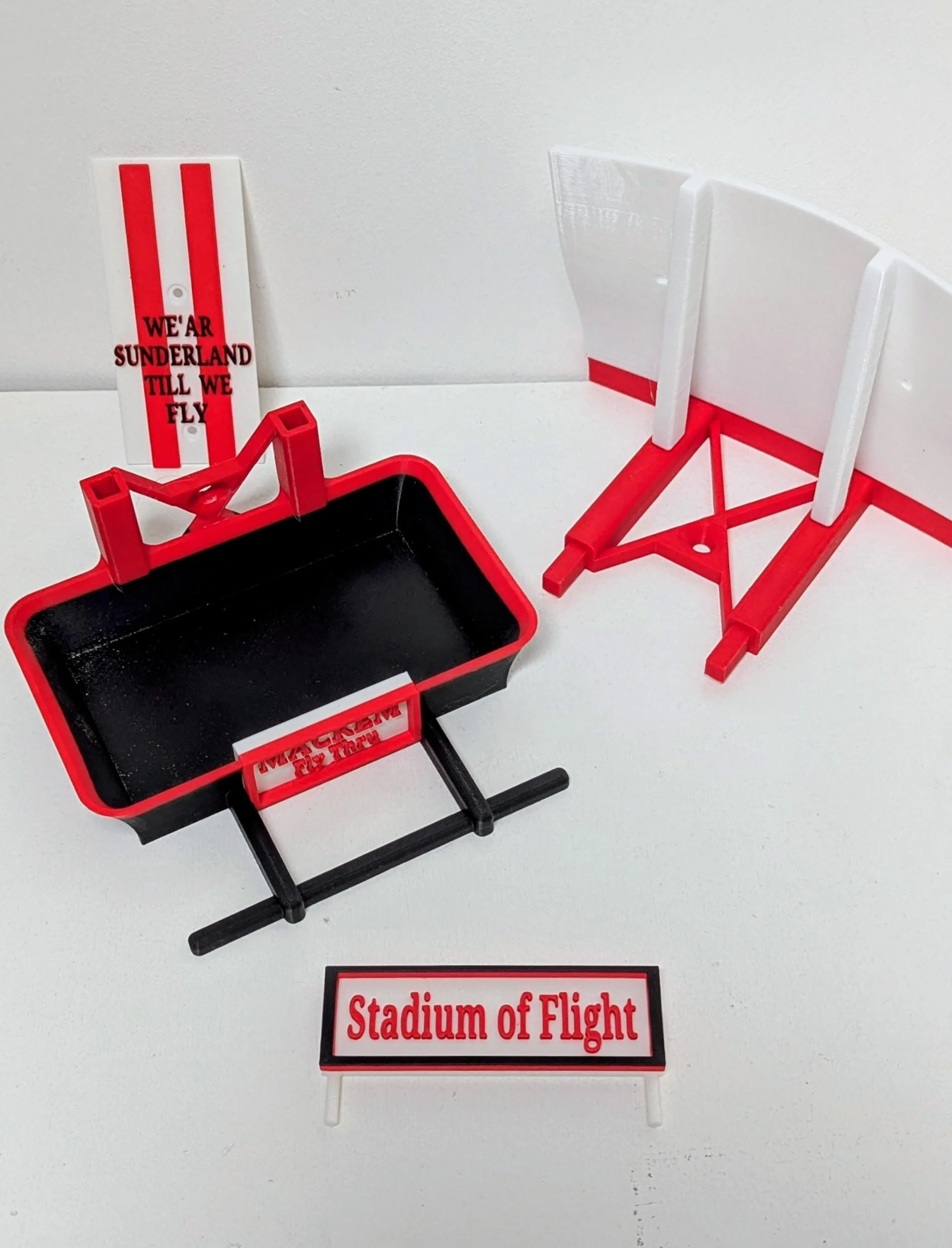Sunderland supporters Bird Feeder: Stadium of flight Fly Thru Design - Garden Gift for a football mad Mackem - Image 9