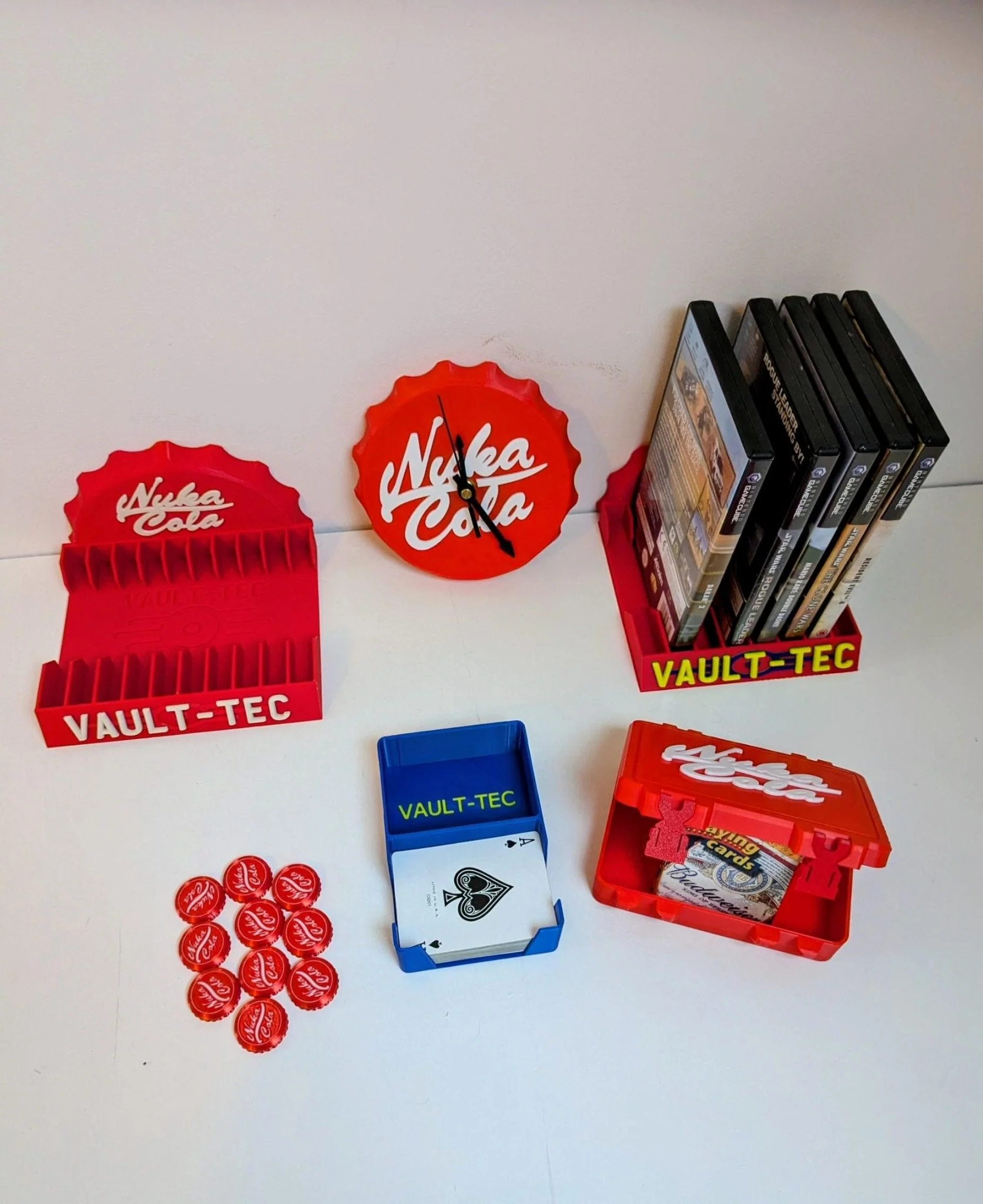 Vault‑Tec / Nuka‑Cola Travel Box – Standard Poker / Uno / MTG / Pokemon Collector Cards Case with Free 3D printed Bottle Caps