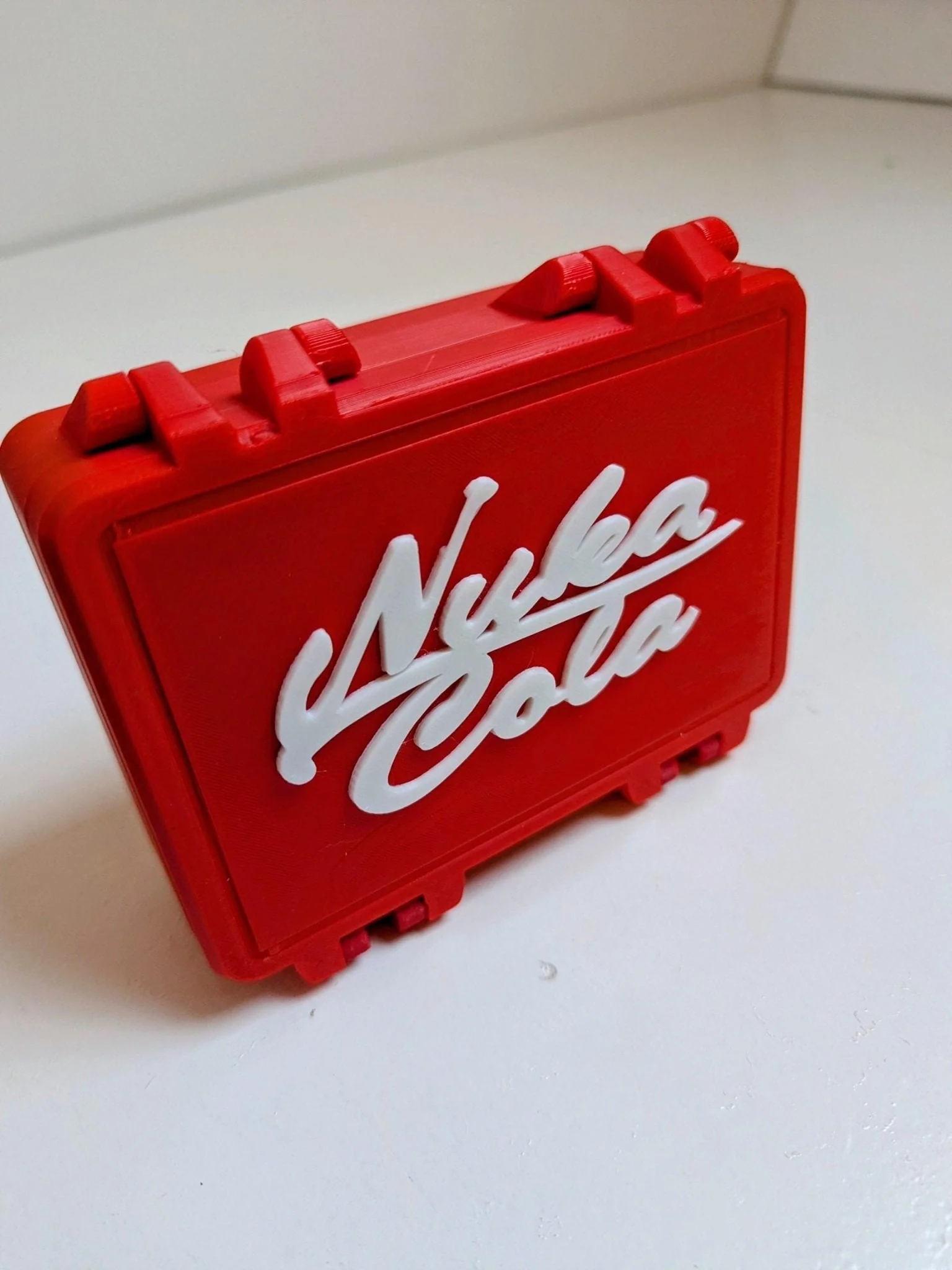 Vault‑Tec / Nuka‑Cola Travel Box – Standard Poker / Uno / MTG / Pokemon Collector Cards Case with Free 3D printed Bottle Caps - Image 6